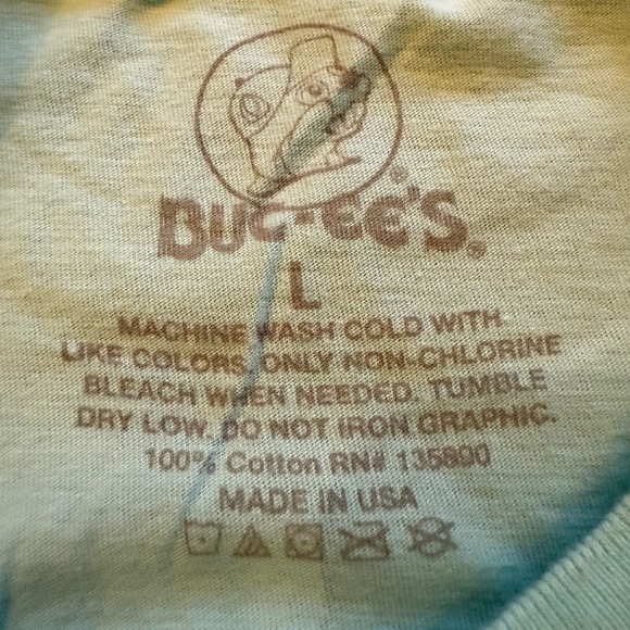 Buc-ee's Baytown TX Graphic T-Shirt size Large - Picture 4 of 5